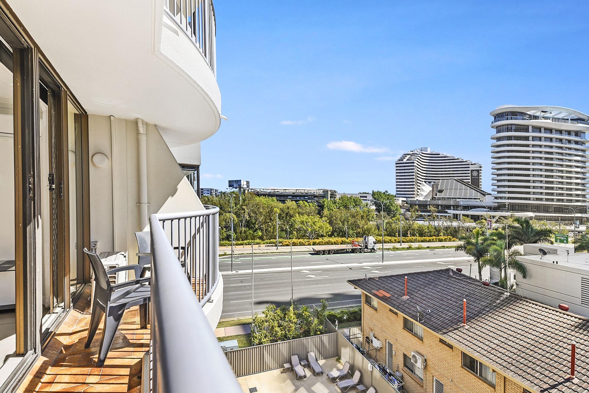 Broadbeach Travel Inn Apartments Gold Coast Extérieur photo
