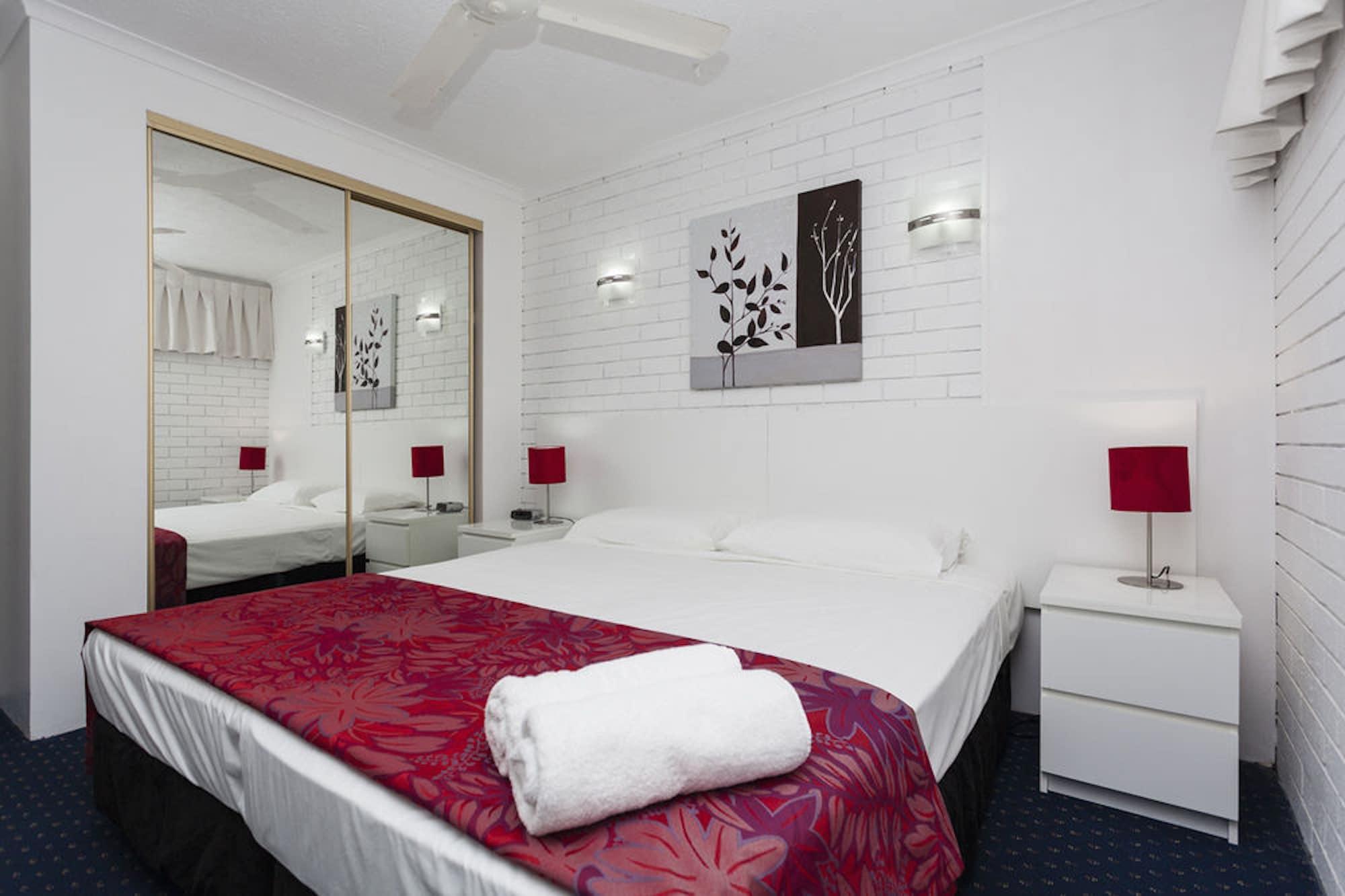 Broadbeach Travel Inn Apartments Gold Coast Extérieur photo