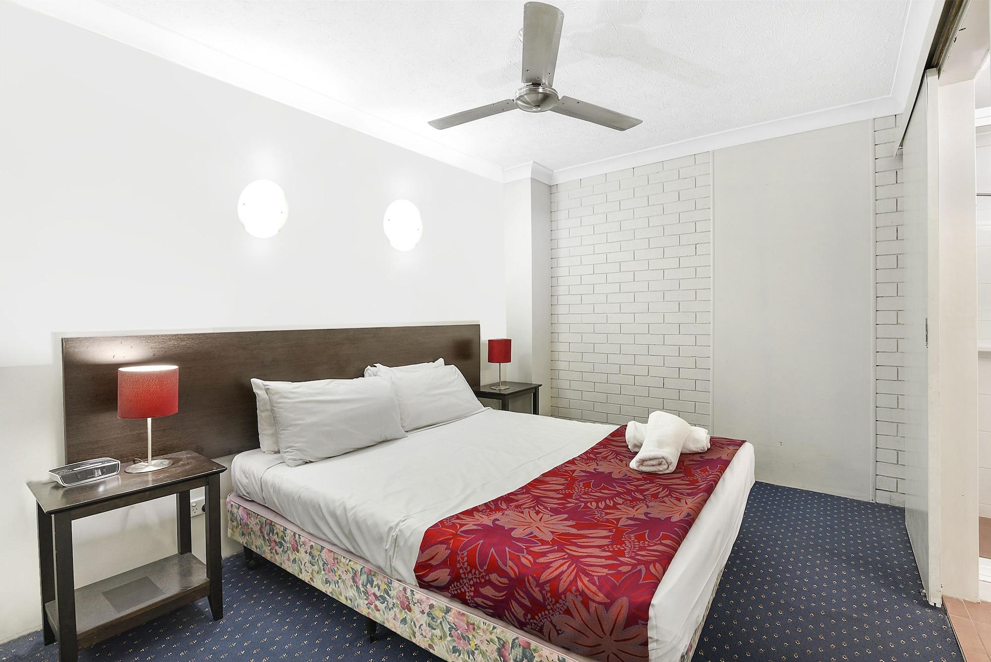 Broadbeach Travel Inn Apartments Gold Coast Extérieur photo