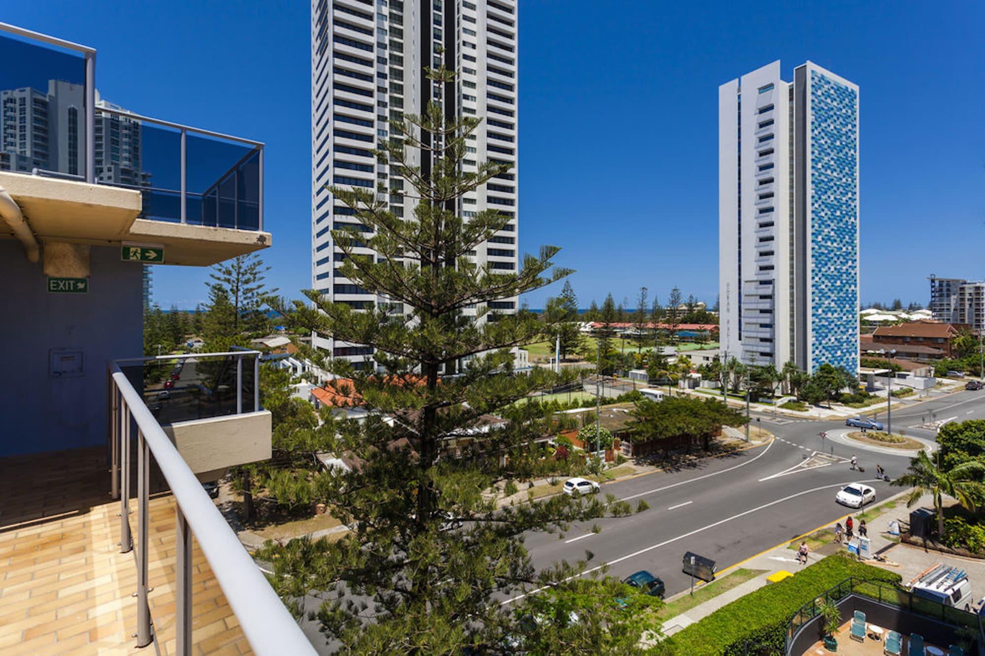 Broadbeach Travel Inn Apartments Gold Coast Extérieur photo