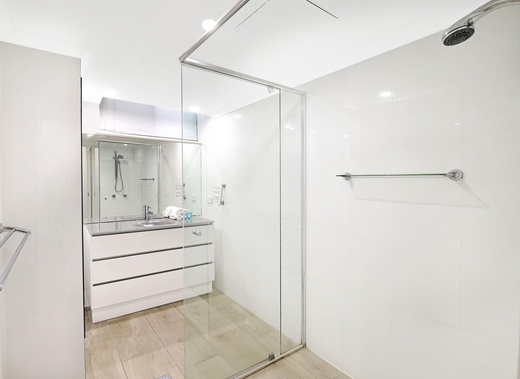 Broadbeach Travel Inn Apartments Gold Coast Extérieur photo
