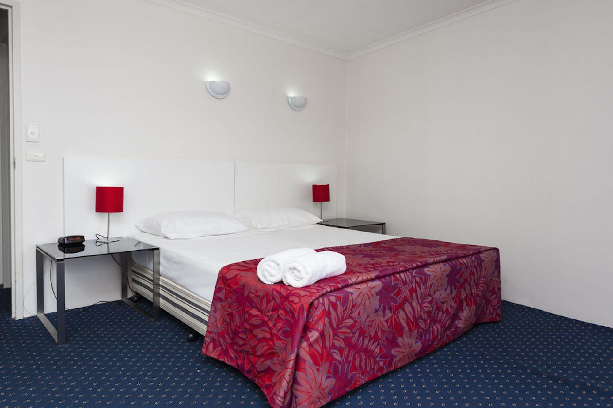 Broadbeach Travel Inn Apartments Gold Coast Extérieur photo