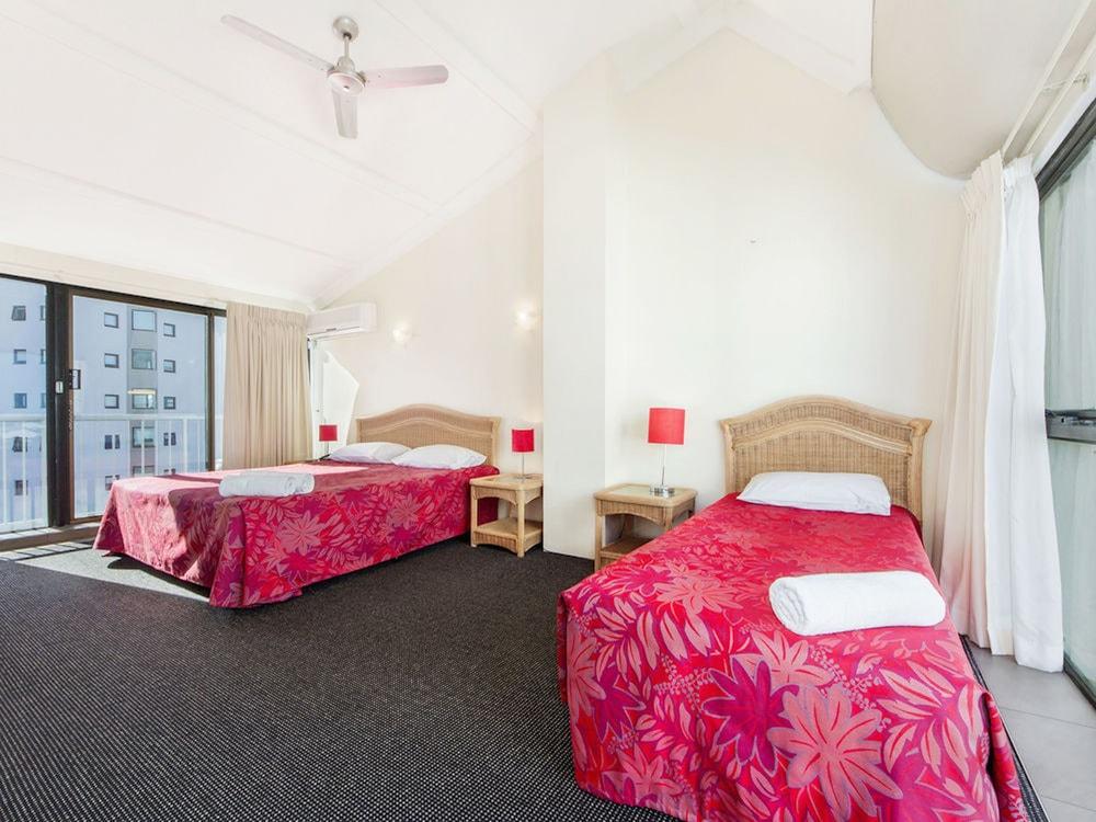 Broadbeach Travel Inn Apartments Gold Coast Extérieur photo