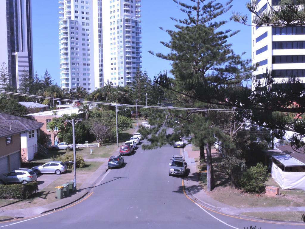 Broadbeach Travel Inn Apartments Gold Coast Extérieur photo