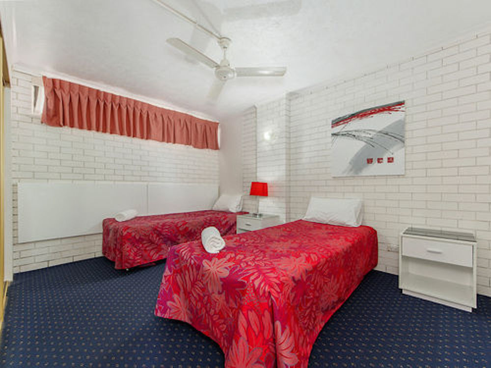Broadbeach Travel Inn Apartments Gold Coast Extérieur photo